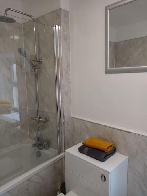 Bridge View Victorian Townhouse Sleeps 6 Holiday home